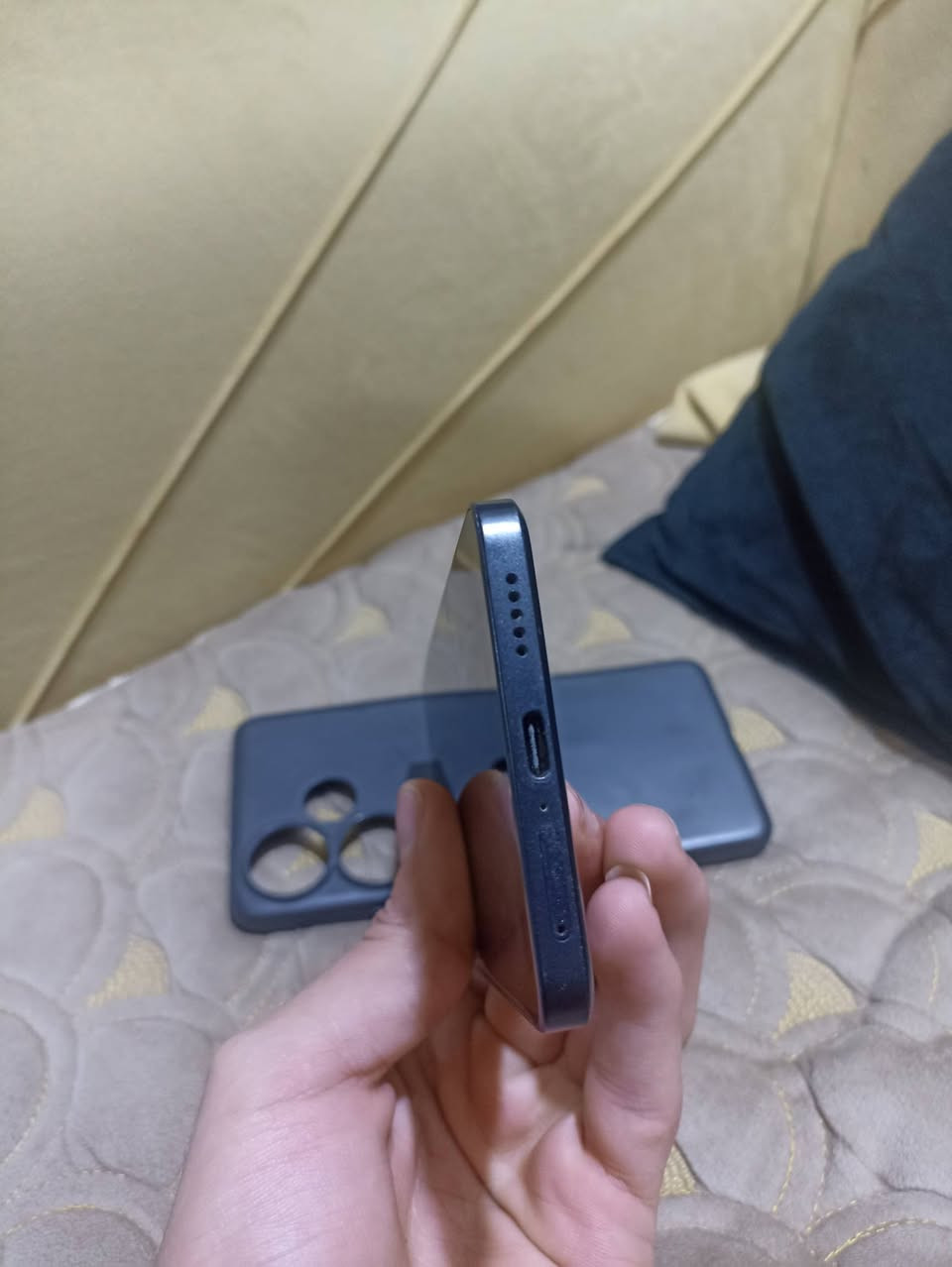 جهاز بوكو f6 غني عن التعريف
مجرد فطر بلزجاج مالكامره ولتصوير مغوش ابسببهة 
الجهاز نضيف كامل الملحقات نضيف كلش تقريبا ولا زلغ
للتواصل (***********)
متوفر واتساب
