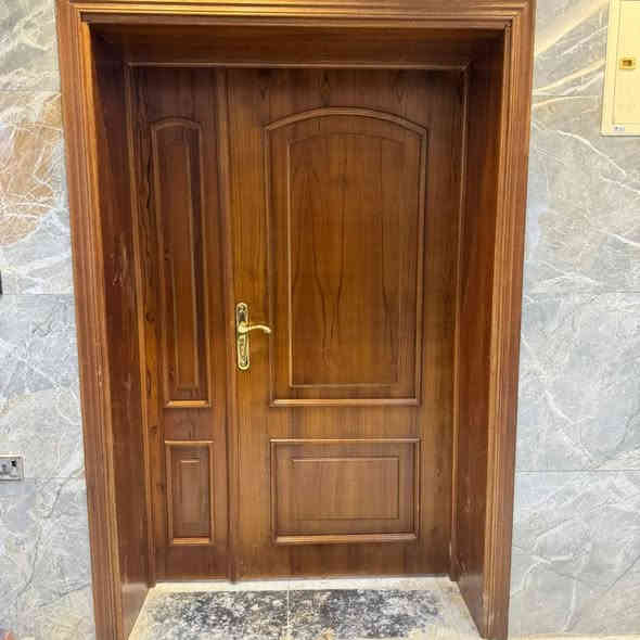 نعمل كافت البواب والجراجيب وكافت انواع الغرف وأنواع الديكورات النجاره العنوان بغداد الكاظميه *********** واتساب
