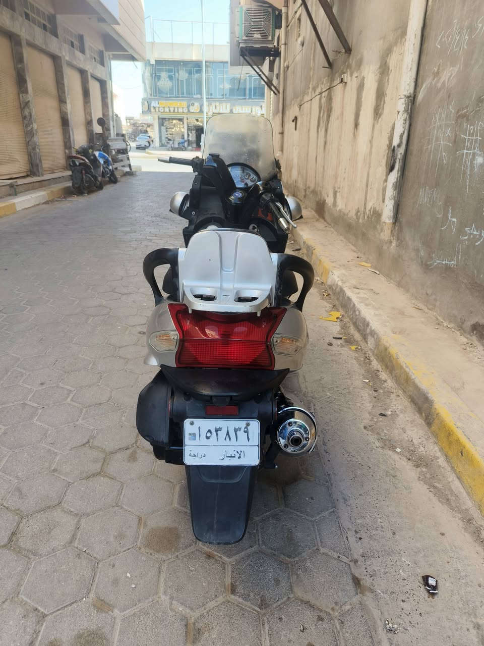 السلام عليكم دراجه كايمكو محرك 250cc مكينه بلاديه ممفتوح برغي بيها شرط الفحص وين متفحص افحص دراجه نضيفه جدا بمعنى الكلمة احله من الصور مسجل وكامل السعر 15 ورقه وبيه مجال  العنوان الأنبار الرمادي شارع 17 للاستفسار ***********
