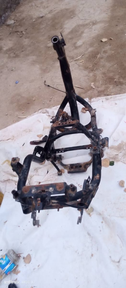 سلام عليكم ورحمه الله وبركاته اغراض درجة سكنس ثعلب كاملة محرك سواد شاصي تايرات كهربائيات هذه رقمي للتواصل معي واتساب ***********
