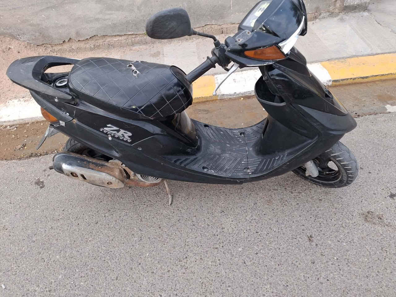 ياماها ياباني شغاله صلف وهندر مكينه بلاديه سعر ٣٢٥ وبيها مجال
***********
