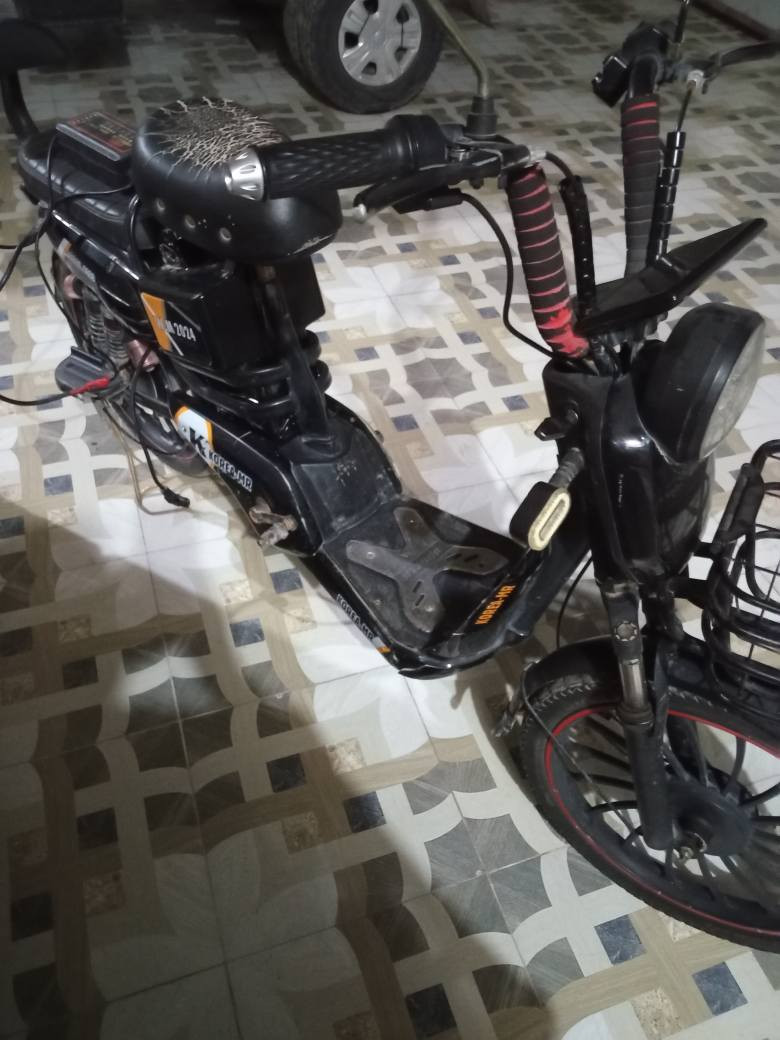دراجه شحن للبيع موديل 24 بطاريات جديده قبل شهر شادهن بيع مستعجل مكاني ديالى بعقوبه لاتصال ***********السعر 200قفل
