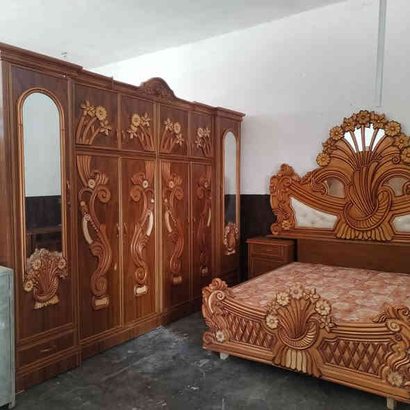 سلام عليكم توجد غرفه نوم مستعمله للبيع صاج عراقي درجة أولى *********** واتساب السعر مليون وربع بيه مجال الغرفة جديده فول نضافه
