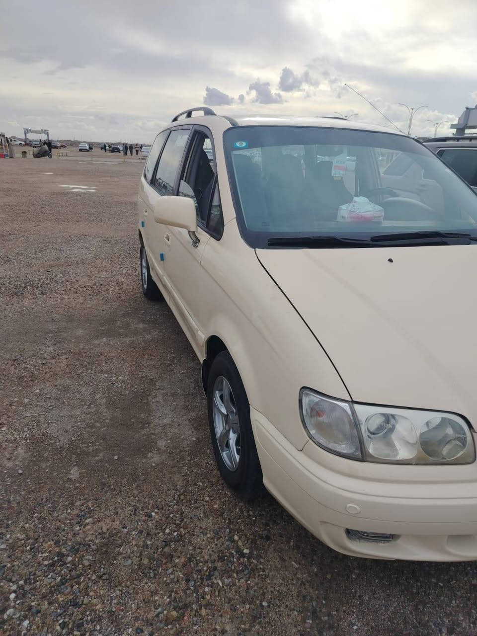 سلام عليكم البيع هونداي ترانجيت مديل 2006
رقم بغداد  تريد تحويل تريد وكاله   وارد خليجي بدون حادث صبغ عام جماليه فقط محرك كير جديد 7 راكب تبريد ثلج مابيه كل نقص السعر 75
للتواصل على 
رقم*********** 
البكان البصره حي المهندسين القبله
