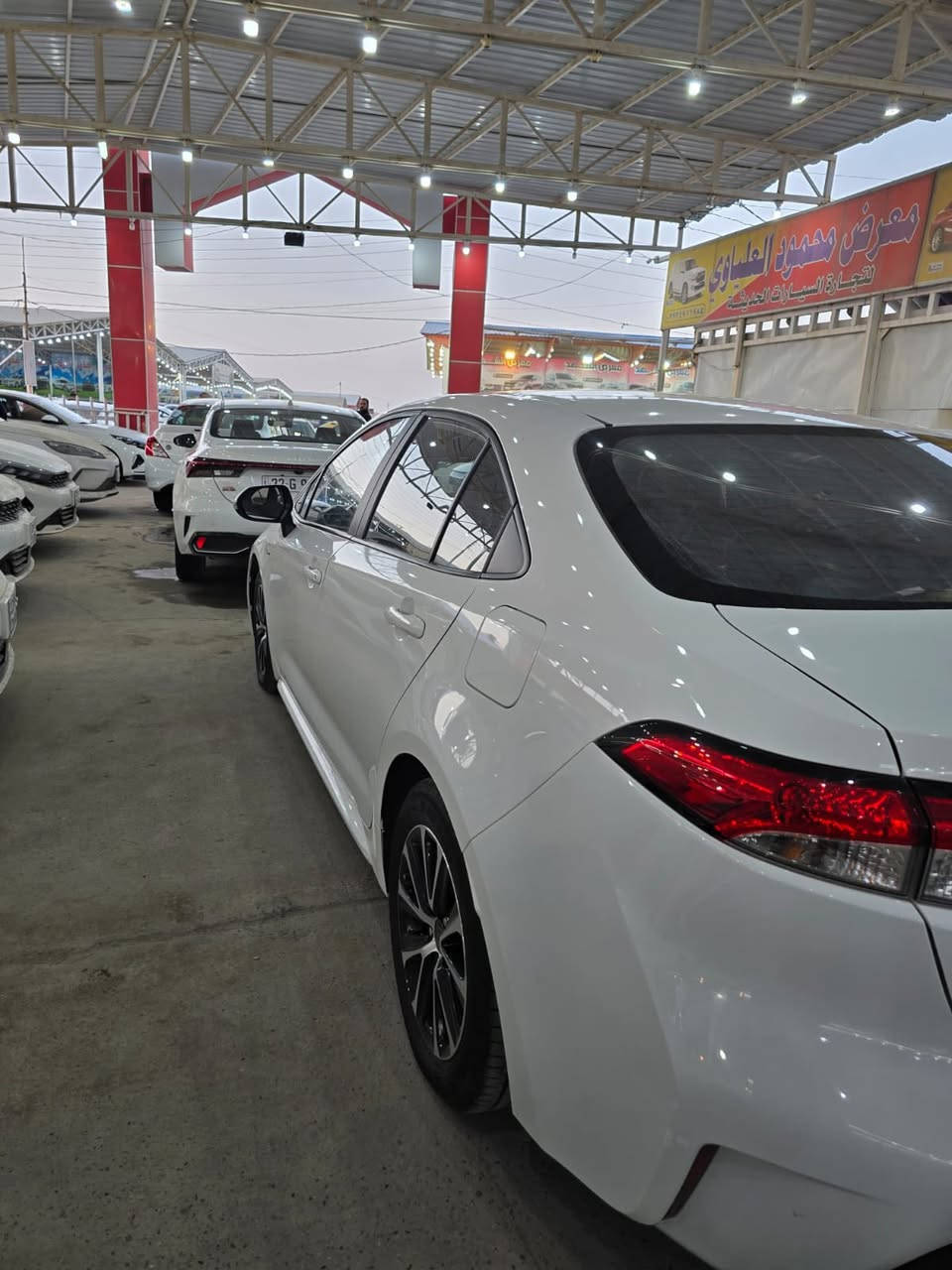 📢 إعلان بيع سيارة
تويوتا كورولا | موديل 2024
✨ تجميع صيني – الشكل الأمريكي ✨

🔹 المواصفات الفنية:

 • 🚙 محرك هايبرد 4 سلندر (بنزين + كهرباء). 
 • 🔧 المكينة، الگير، والكهربائيات نظيفة ومكفولة. 
 • 🛠️ ادامة مستمرة وحالة السيارة ممتازة جداً. 

🔹 التسجيل والملكية:

 • 🪪 اللوحة: أربيل 22 – خصوصي. 
 • 📄 الملكية: حرّة غير محجوزة، بأسم شركة (تحويل أو وكالة). 

🔹 العداد والحالة:

 • 📊 العداد: 61,000 كم حقيقي (قابل للزيادة). 
 • ⚠️ السيارة مكفولة كفالة عامة. 

💰 السعر:
14,800 دولار أمريكي (148 ورقة). 

📍 موقع السيارة:
العراق – محافظة النجف الأشرف. 

📞 للاستفسار: ***********
📲 اتصال أو واتساب
