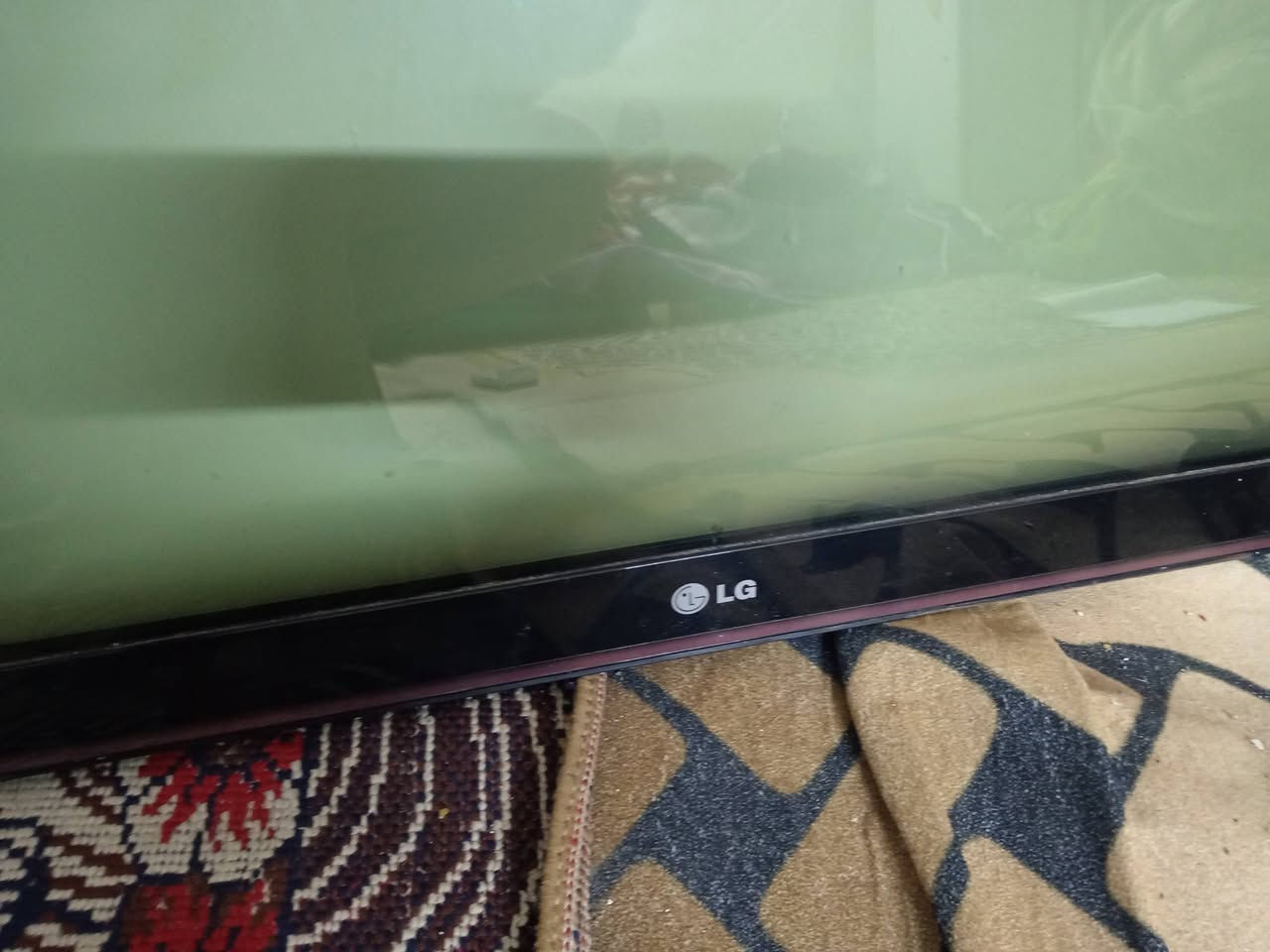 سلام عليكم بلازما ال جي مامكسوره مااعرف شبيه لبيع
***********
