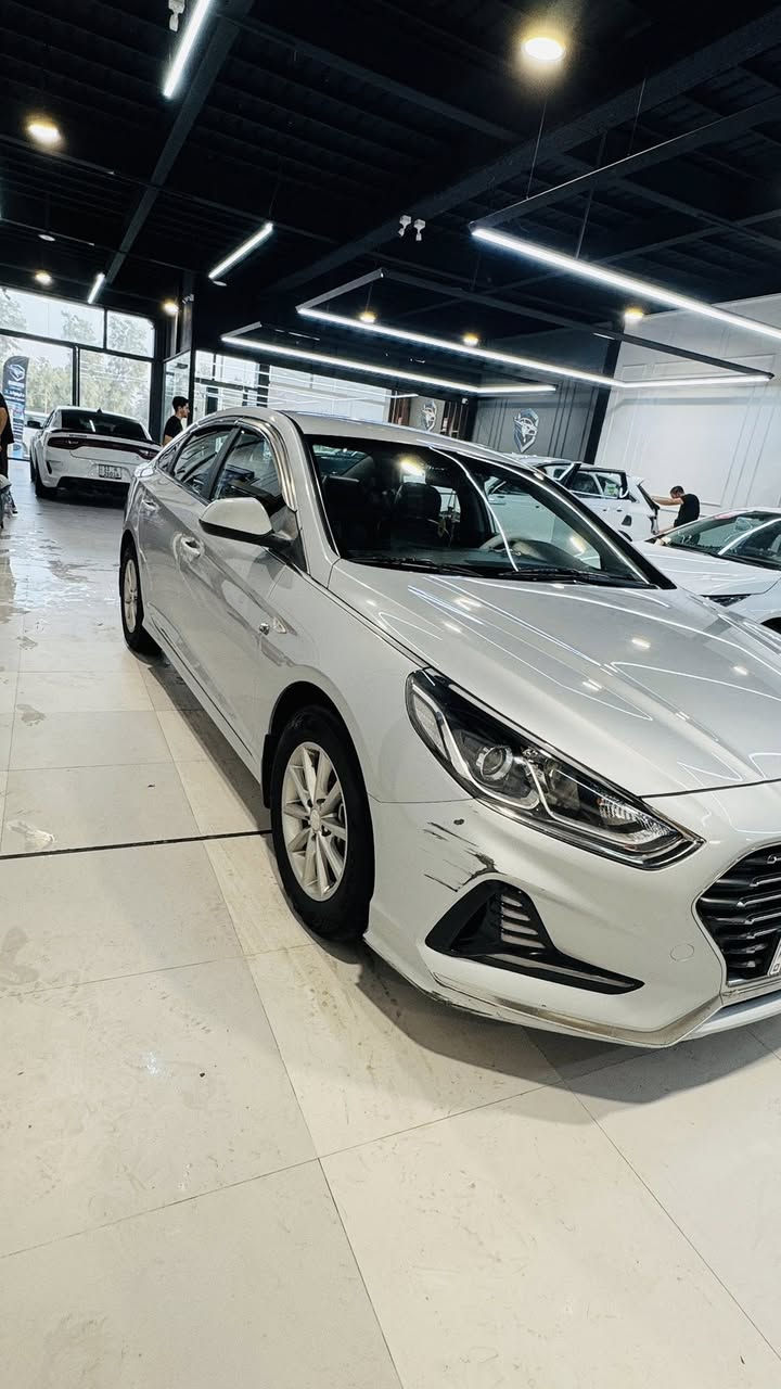 السلام عليكم سوناتا مديل  20 كوري  سياره كفاله حته صبق بيه بس بارد قليل  سياره مال بيت رقم بصره مكينه الفين بانزين جاهزه من كلشي سعر 168 وبيه مجال والاستفسار اكثر اتصال على رقم *********** مكاني البصره القرنه بني منصور
