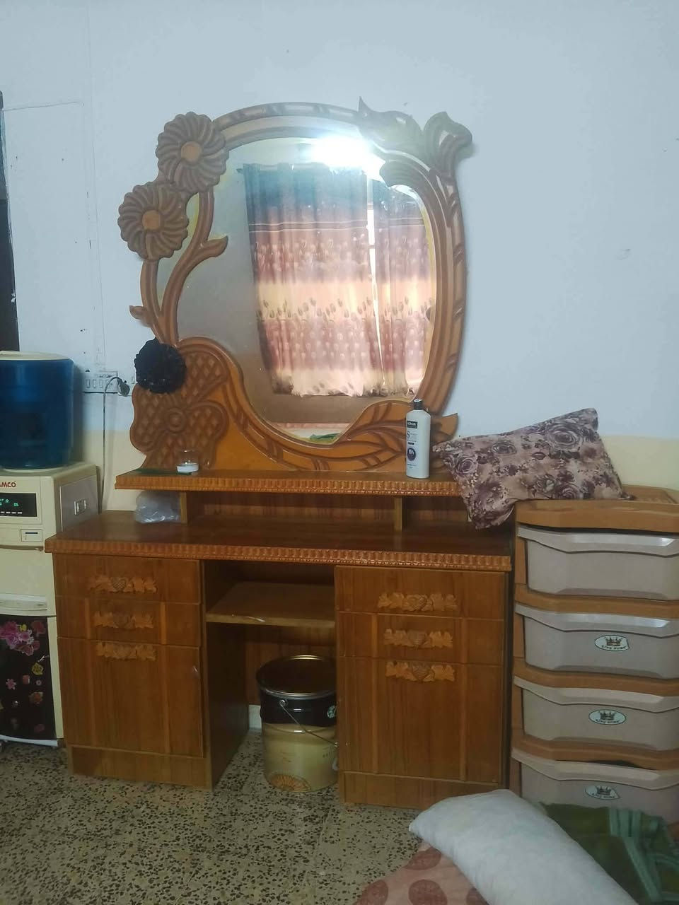 سلام عليكم غرفه اخو جديده سعر ٧٥٠ وبيه مجال***********
