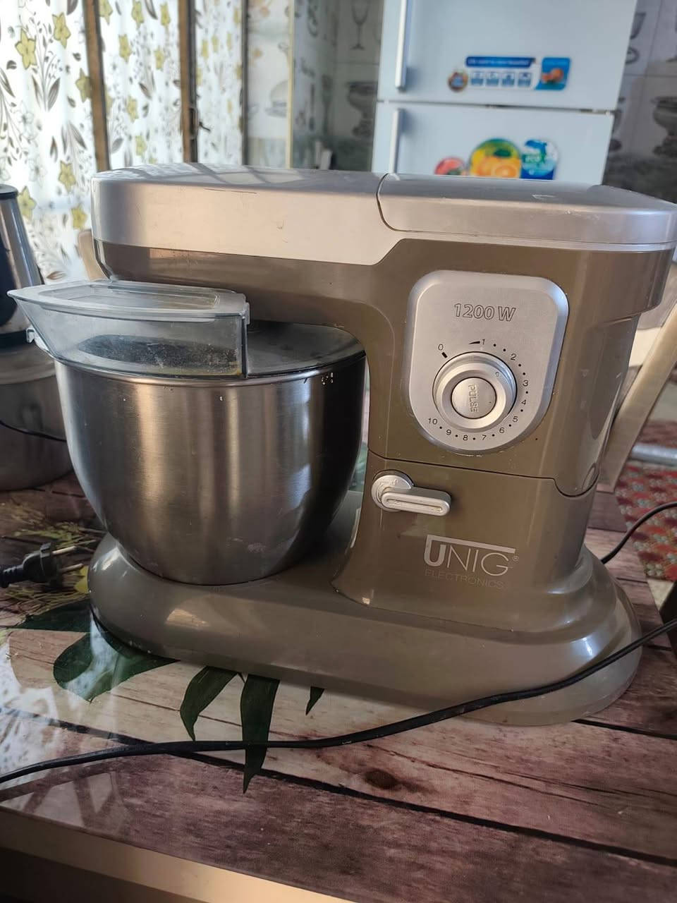 عجانه البيع سعر 125 وبيه مجال المكان حله شارع 80 ***********
