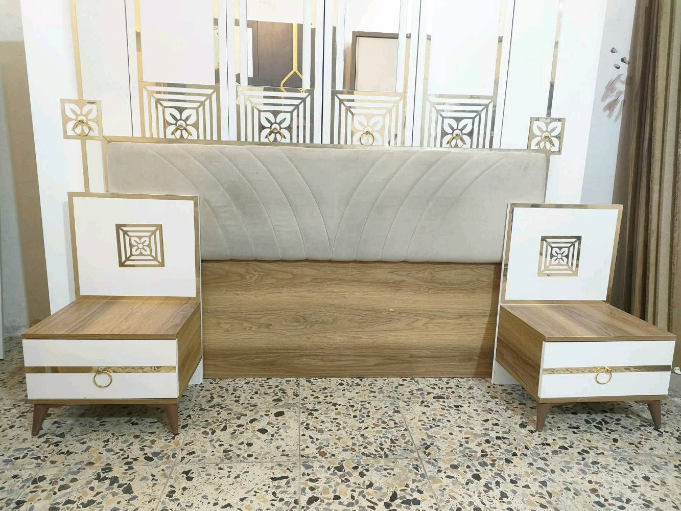 غرفة نوم تركي 
العدد 7
السعر 500
شد🪛 ونقل🚛 داخل بغداد مجاني