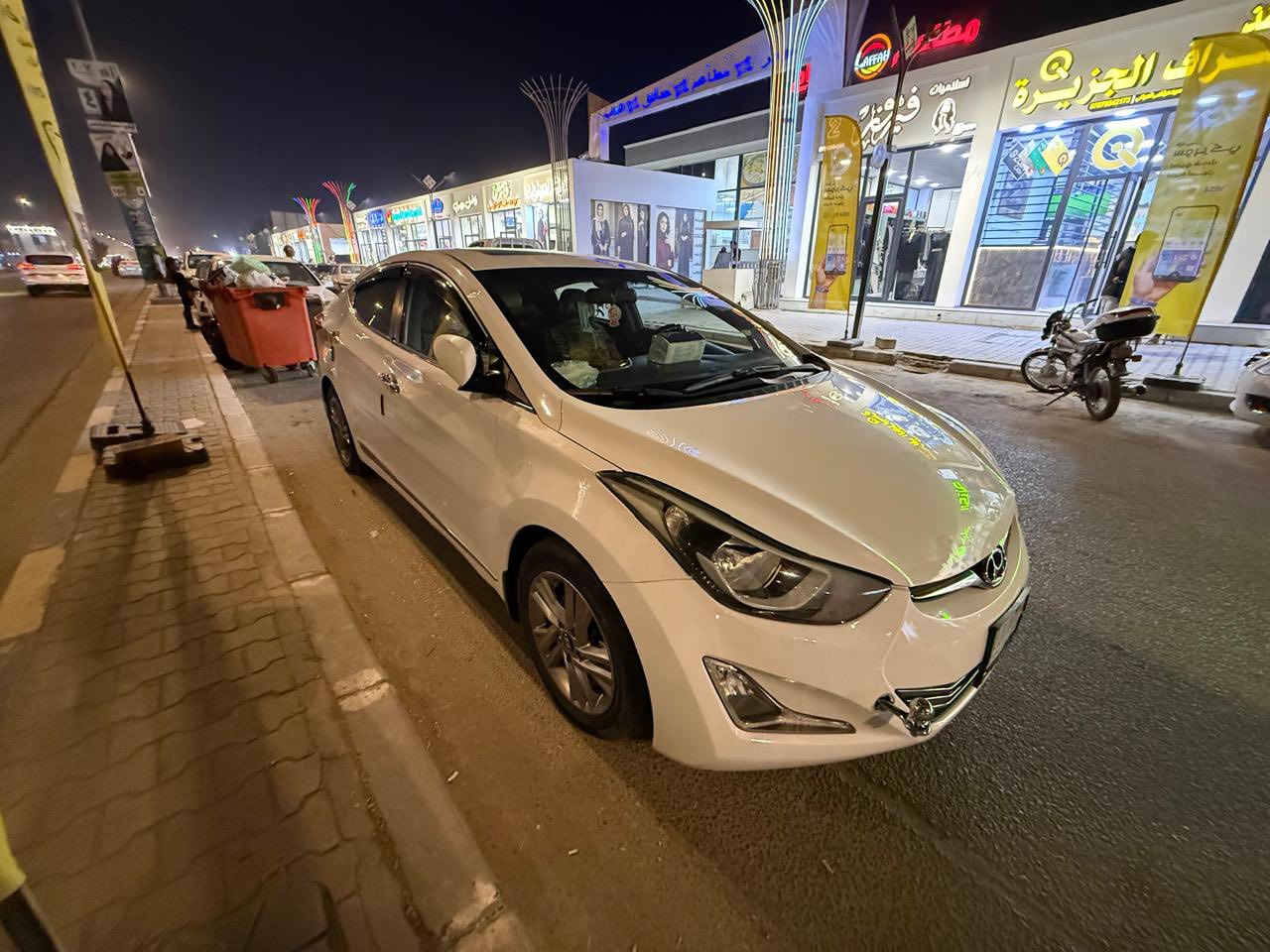 النترا 2014 شكل 16
فول مواصفات
محرك 1800
6گير 
 اعلى فئه GLS
بصمه ابواب 
بصمه تشغيل
بصمه جنطه 
تبريد ثلج بيانو 
تبريد خلفي 
ثلاجه داخليه
فتحه قماره
كشنات جلد
تدفئه كشنات
تدفئه ستيرن 
كشن كهربائي 
ويل كب 16كروم 2020
رقم الماني كربلاء
مكانه نجف 
رقم الهاتف ***********
السعر 130 بيه مجال
