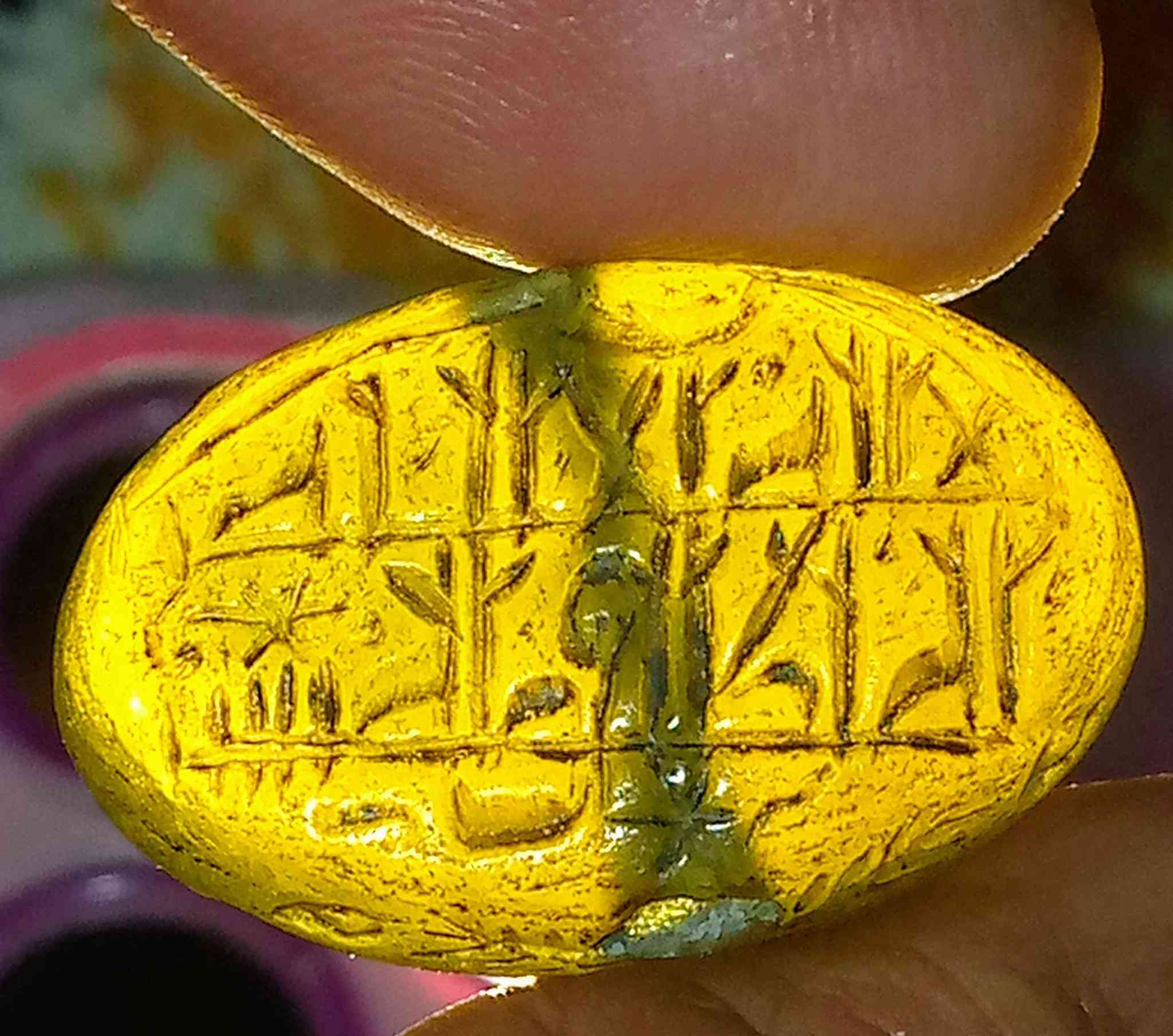 عقيق يماني اصفر مشكول     خط كوفي 
شفاف    من القطع النوادر القديمه 
السعر 60


**إذا كنت صاحب هذا الإعلان وتريد حذفه لأي سبب، رجاءا أرسل رسالة إلى الدعم الفني**