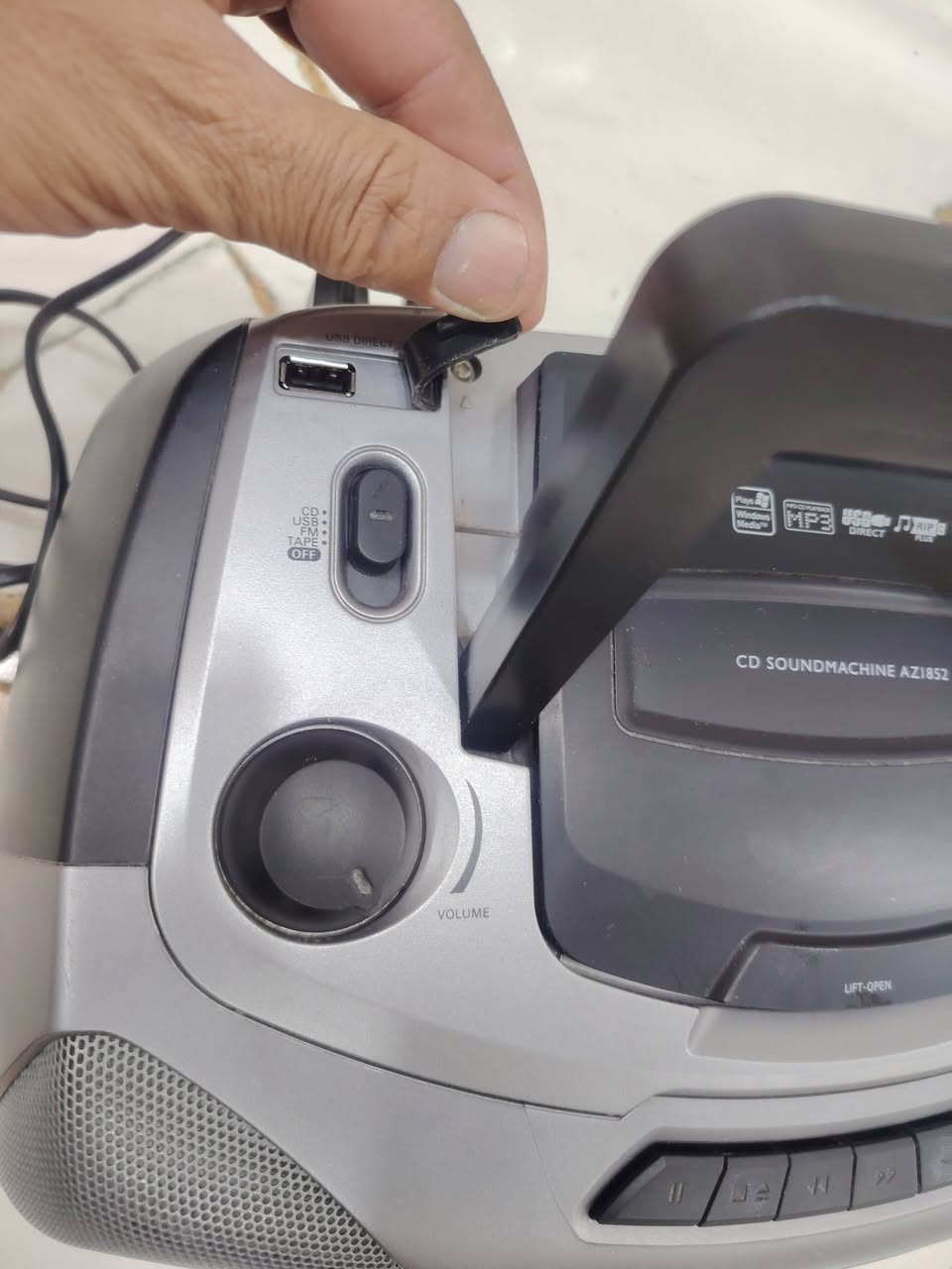 راديو سبيكر مسجل قرص سيدي ماركة فليبس كهربائي باله تريد تفضل
*********** واتساب
