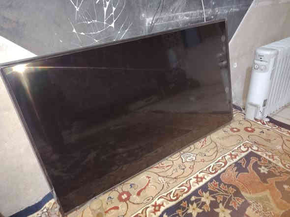 سلام عليكم عندي شاشة نوع Lg أصلية بيها مشكلة بشاشة لبيع بسعر مناسب تفيدة فول سمارت 4K تكنك تشتغل بس عيبها الشاشة هذا رقمي لين ماسينجر محضور منه ***********
