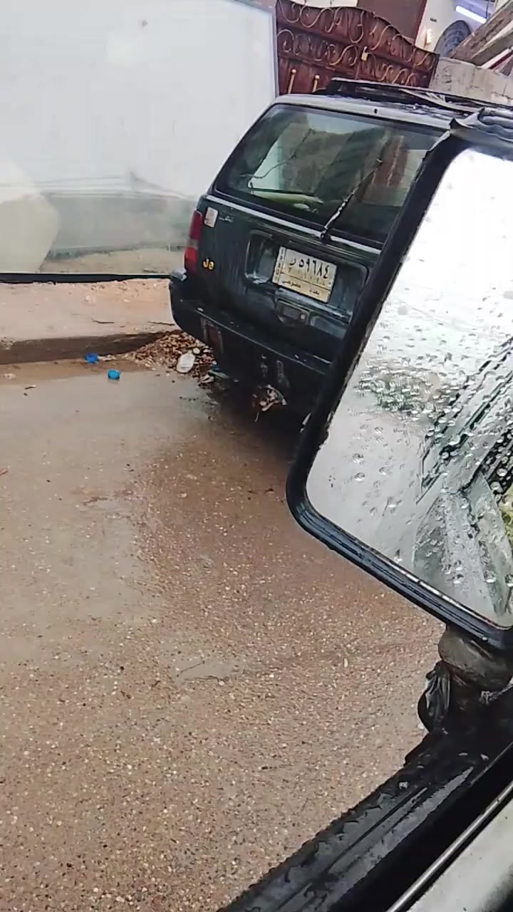 السلام عليكم سيارة البيع جيب 93 راعيها متوفي بيها قاصر واحد محركها كايم سعر 12 ورقة مكاني بغداد البياع 0785419459


**إذا كنت صاحب هذا الإعلان وتريد حذفه لأي سبب، رجاءا أرسل رسالة إلى الدعم الفني**