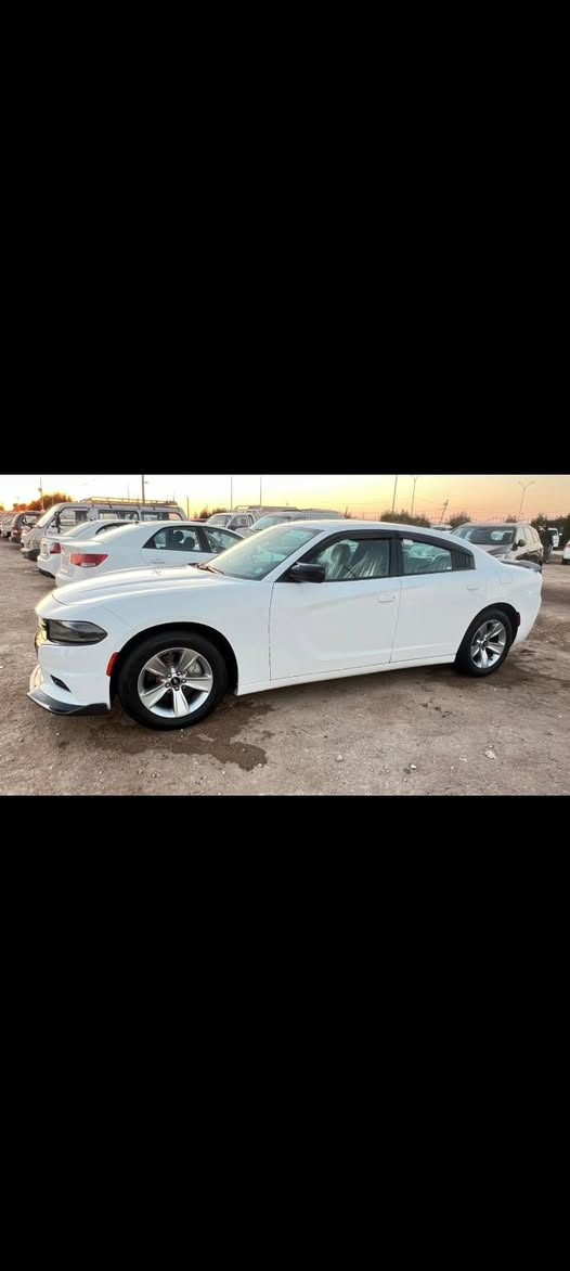 السلام عليكم من رخصة الادمن المحترم للبيع جارجر موديل 2018 خليجي رقم بغداد ماشيه 145 بأسمي سياره جديده فول *********** -***********
