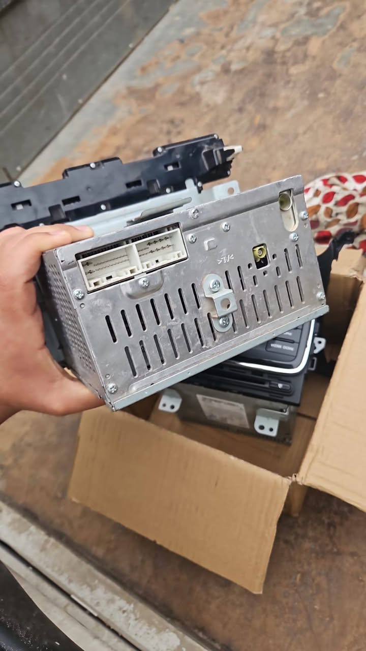 السلام عليكم مسجل هونداي و كيه شغال شرط الفحص السعر 25/ ***********
