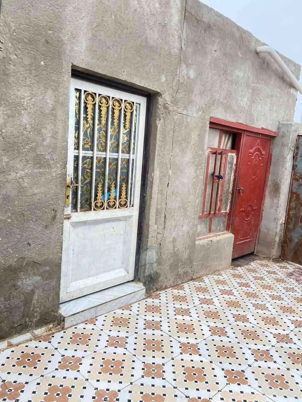 #للبيع بيت طابو زراعي  مساحه 180 م قريب ع غسل حسنين  بلوك ب43 وبي مجال  قليل رجأأ بس الشراي  يراسلني @إشارة ***********
