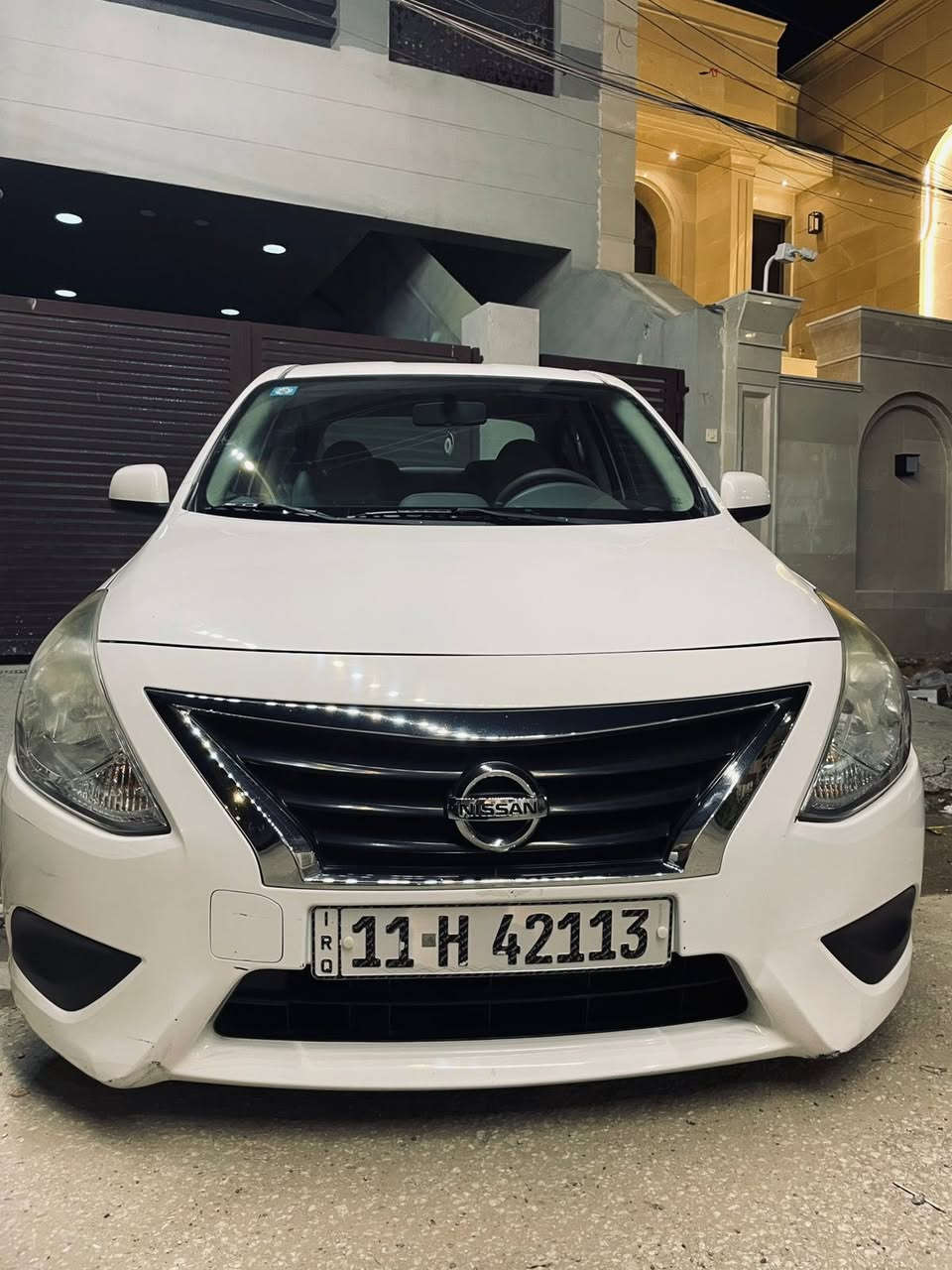 السلام عليكم 
نيسان صني 2019 ماشيه 111 السيارة خير من الله كل نقص مابيه صدر جديد صار شهر من بدلته تخم تاير درهم مذب عليه بيه صبغ بالجنطه نصه وبار بالجامغ الامامي مال سائق والسونار مرفق مع الصور مكانه بغداد حي الجامعة السعر 108 وبيه مجال بسيط وللاستفسار اكثر الاتصال على الرقم ***********
