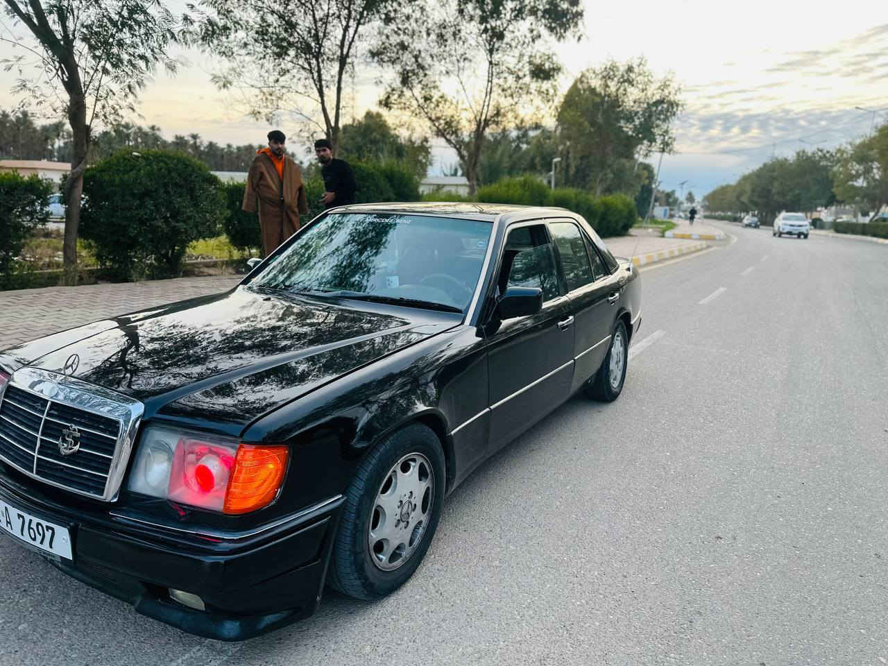 سلام عليكم مرسيدس دب للبيع  قواعد بلاد  محرك بطه 3000 مكفوله من  كلشي موديل٩٠ سياره مصروف عليه هواي وناقصهه خيال 
السياره بسمي وتحويل ثاني يوم تفاصيل مثل ما موضوح بلصوره  والصور مالت اليوم جدد 

***********
