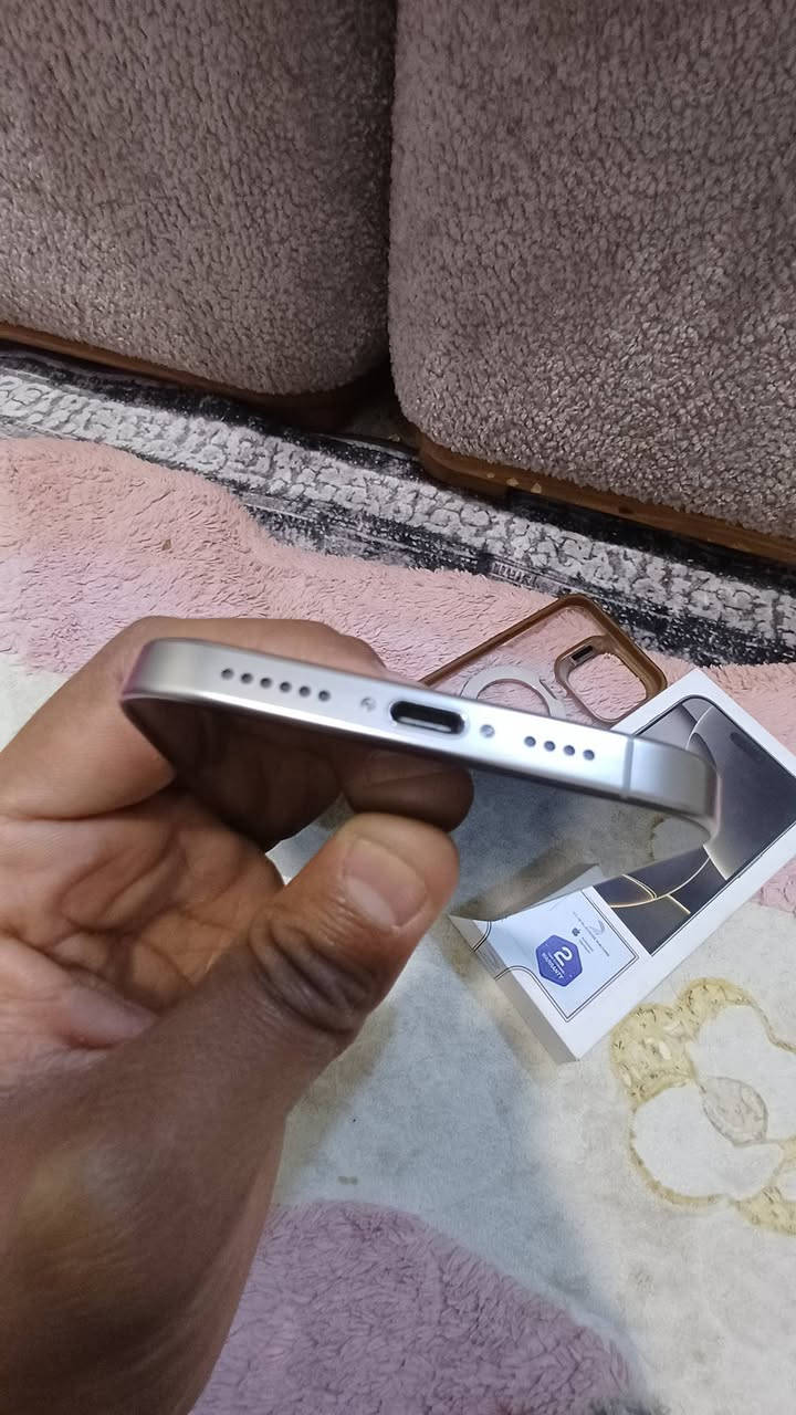 ايفون 16 برو ماكس . ذاكرة (256)  بطارية( 100 ) الجهاز مستعمل قليل اي ضرر ما بي ولا داخل تصليح شخط ما بي الجهاز بعدة داخل الضمان ينتهي الضمان مال الشركة بشهر 20 / 7 / 2026
السعر/ 1400 بي مجال قليل 
العنوان/ بغداد . الشرطة الخامسة اتواجد اتصال فقط 
***********
