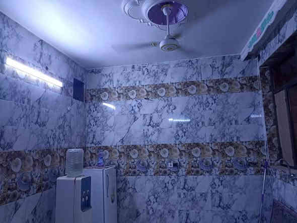 السلام عليكم دار للبيع مساحه ١٨٠موقع الدار نهايه شارع السوق يم مولده حجي لفته الاستفسار ***********
