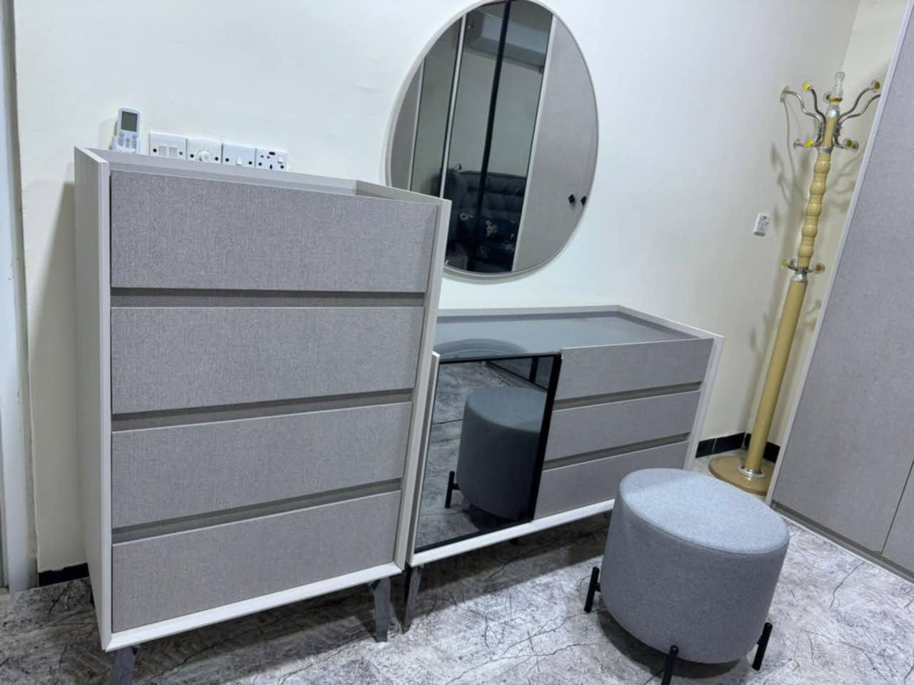 غرفه ماركه ١٠ قطع اخت حديد استعمال قليل للاستفسار او واتس ***********
