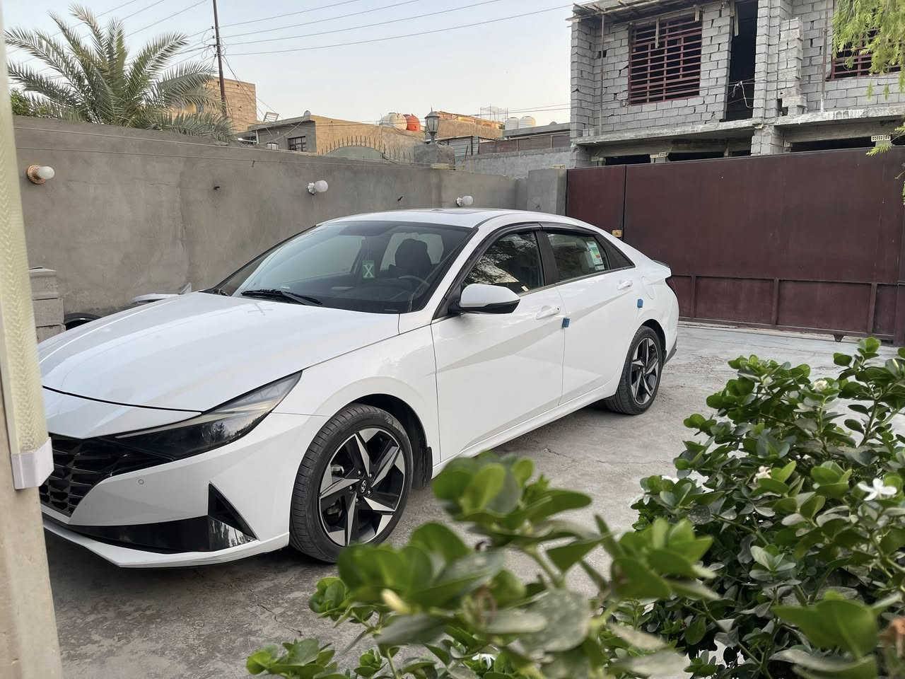 سلام عليكم

النترا ٢٠٢٣ بغداد مطلوبه 

محرك٢٠٠٠ دوش
بصمه 
تشغيل عن بعد
مري شفط
بصمه ابواب
فتحه
بصمه جنطه
تبريد قطعتين
اشاره ترحيب

الشراي يتصل
***********
