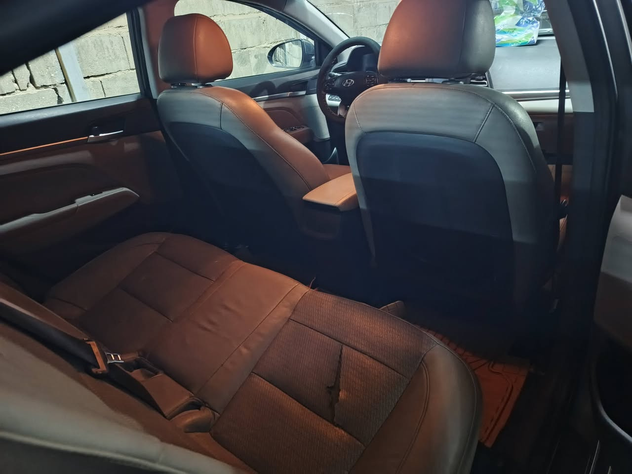 السلام عليكم مرخصه الامن 
النترة ٢٠٢٠
فول مواصفات عده الفتحه 
رقم بغداد الجديد دولي 
بيه ٣ قطع صبغ 
كير اي تي المرغوب 
سعر ١٣٠ 
رقمي ***********/***********
