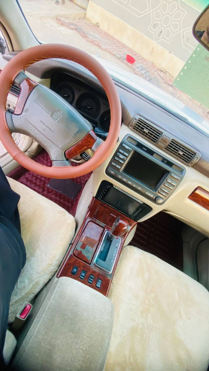 السلام عليكم للبيع ملكه موديل 2000 رقم بصره دولي سنويه 2028 تحويل ثاني يوم محرك فيفتي ام الكلاص سياره فول مواصفات عده الفتحه مكفوله من لكص ونقل جثه ولعيب شرعي رقم الهاتف *********** العنوان البصره
