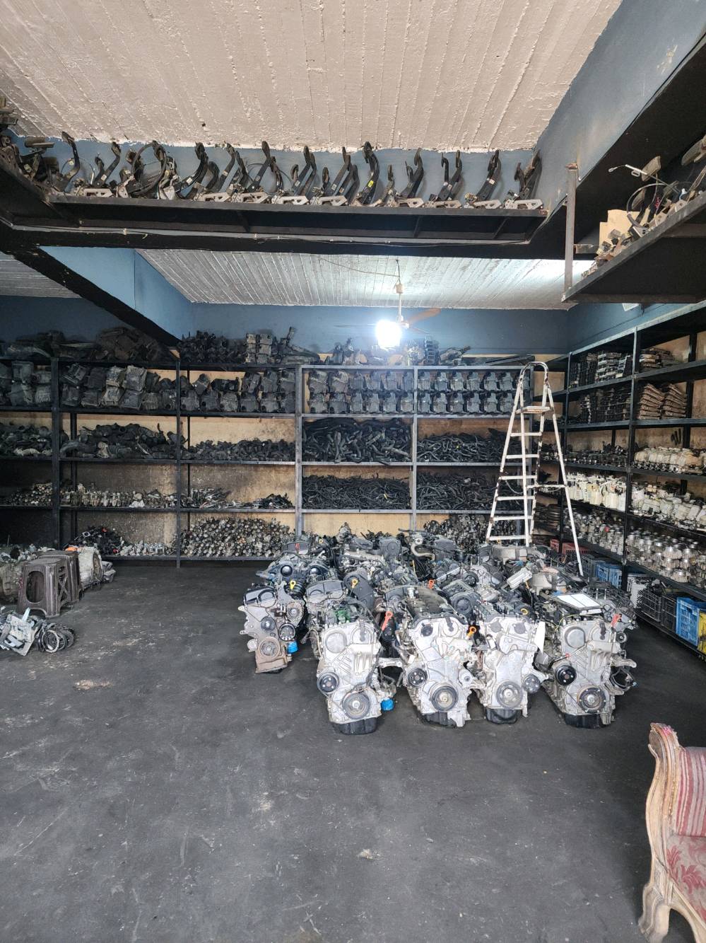 
ما هي الموديلات المحددة للمحركات والقطع المعروضة؟: 
شركة ماهر الحجارلتجارة قطع غيار السيارات القديم والحديثه
هل هناك إمكانية للفحص قبل الشراء؟: 
فحص جميع القطع قبل الستلام
ما هو موقعك في العراق؟: 
موصل صناعه وادي عكاب
هل تقدم خدمة التوصيل؟: 
يوجد توصيل جميع محافضات العراق
ما هي طرق الدفع المتاحة؟: 
عند ستلام الطلب او على الماستر