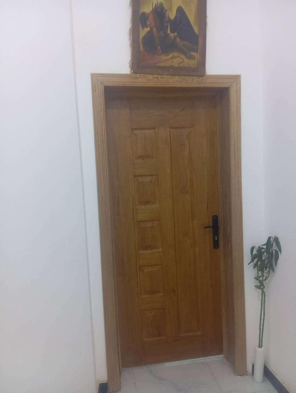 بيت للبيع طابو صرف 
مجمع بوابه المثنئ
مساحه 200متر
بيت مرتب ونضيف 
خدمات كافه تبليط 
تدفع 38 والباقي عليك القصاد
لمصرف العقاري 
وتداور البيت بسمك
اتصال ***********
