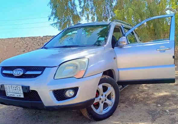 السلام عليكم
سيارة للبيع كيا سبورتاج 
موديل _ 2009
ضرر _ ثلاث قطع فقط 
محرك گير شرط 
حجم المحرك _20
سعر _90 
رقم الهاتف_***********
