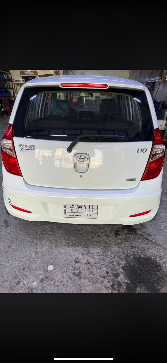 هونداي i10 موديل ٢٠١٤ خليجيه ماشيه ٧٠ سياره كلش نضيفه و كلها بلاديه رقم بغداد سياره بيها جاملغ سايق و شوي بلباب صبغ اثر شخوط بدون معجون يعني كلير سياره مابيها اي نقص بس كمبريسر مال تبريد ما يشتغل يعني يرادلها تبديل كمبريسير سياره سعرها٧٨بيها مجال 
***********
