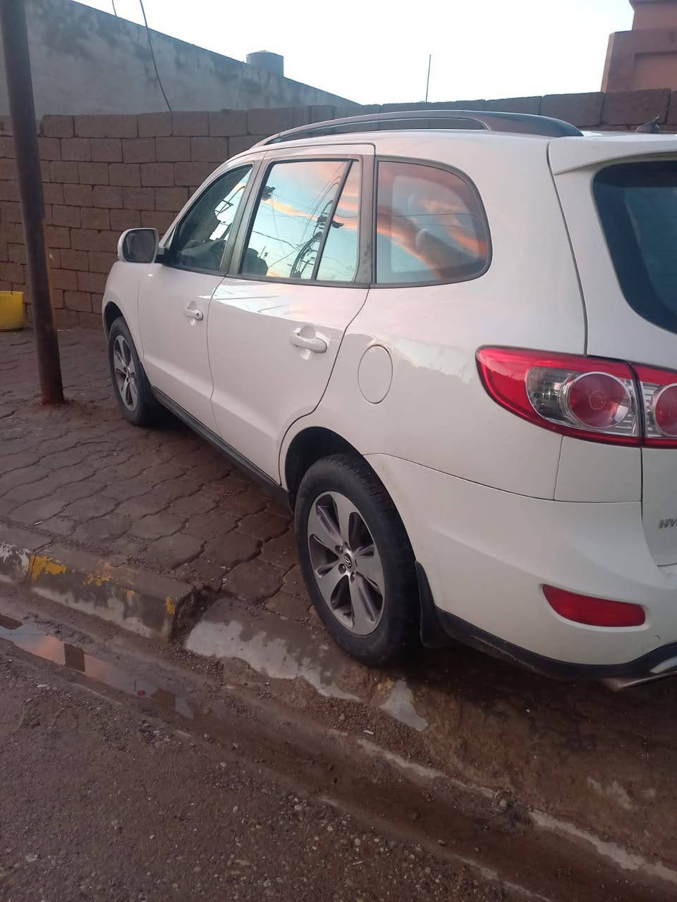 سلام عليكم للبيع سنتافي 2012 سنويه جديد ودفتر بانزين بيه بدون صبغ شرط الفحص محرك كير شرط سياره بدون نواقص جاهز مال بيت شراي سعر 160 شراي يخابر *********** كركوك, العراق
