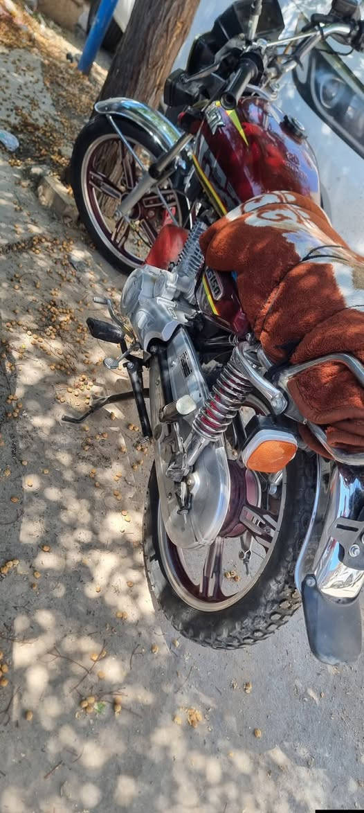 السلام عليكم دراجه سولنك للبيع 
موديل 23 منفيس موجود 
كله شركه كفالة ماكينه ما مفتوحه 
150cc
السعر 600 وبي مجال للطيبين السليمانية, العراق


**إذا كنت صاحب هذا الإعلان وتريد حذفه لأي سبب، رجاءا أرسل رسالة إلى الدعم الفني**