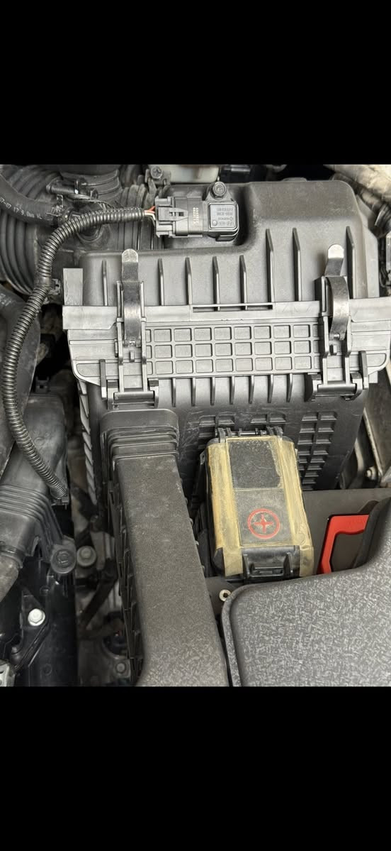 السلام عليكم سياره سورنتو موديل 2014
ماشيه 26 السياره بوضع الشركه 

(مواصفات السياره )

مكينه 4 سلندر 2400 

3 قطع تبريد
 7 راكب 
لد امامي حساس امامي خلفي 

كامرى مري شفط 
كشنات جلد ويل كروم
نضام تزحلق 
بردات خلفيه
تبريد بيانو
مكفوله من الصبغ والضربه والتبديل
السياره في وضع الشركه
رقم بغداد 
عدد سويجات 2 
مكان السياره بغداد شارع فلسطين
الهـاتف ***********
