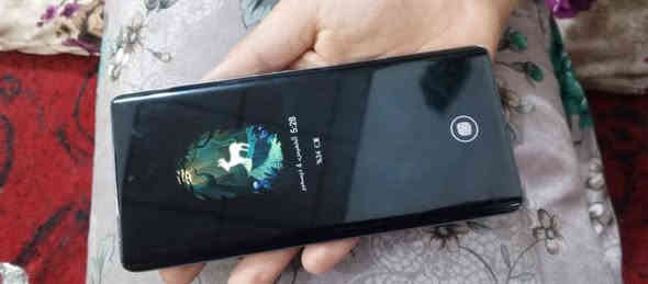 سلام عليكم جهاز هونر x9a ذاكره256 جهاز بي شي بسيط جدا هوه مال سماعه الي تعلي ماتشتغل فقط ومامثر من تضغط ع مال تنصي يطلع شريط وتحكم بي عشوائيه 12 شحنه 65 واط جهاز نضيف و(ببجي)(60)فريم سعر (225) وبيه مجال بسيط مكان بعقوبه العباره حدمكسر متواجد فقط ع رقم(***********)
