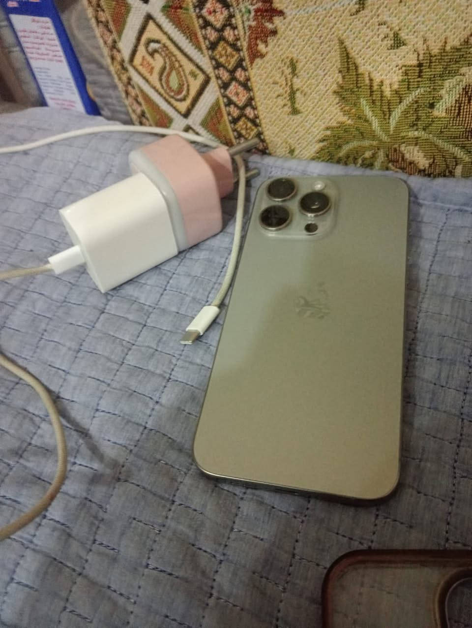 سلام عليكم هذا ١٥بر ماكس ذاكره 256بطاريه 88شاحنه صليه بدون كرتونه سعر مليون ١٠٠ قفل بغداد بلديات ***********
