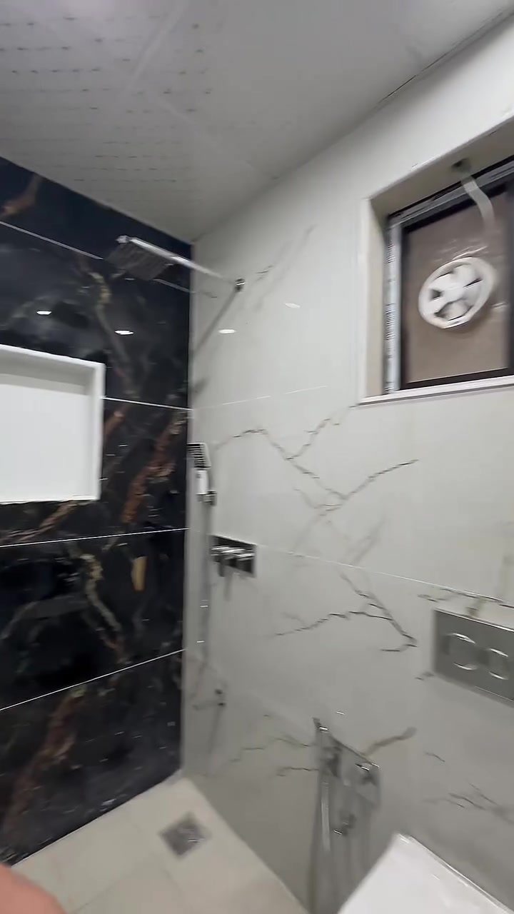 🏡 دارين للبيع  – حي الجامعة
فرصة مميزة للسكن في موقع هادئ ومناسب للعائلة.

📍 الموقع: حي الجامعة
📐 المساحة: 80 م²
🛏️ 3 غرف نوم
🛋️ صالة
🍽️ مطبخ
🚿 خدمات عدد (2)
📜 طابو ملك صرف

📞 للتواصل والاستفسار:
***********
📱 يتوفر واتساب

🎥 نستقبل جميع العروض العقارية للتصوير والتسويق العقاري
