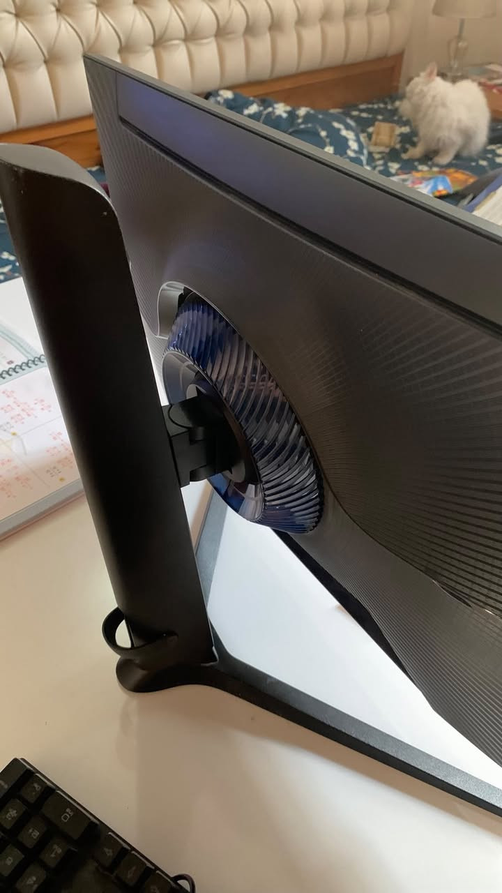 سلام عليكم
شاشة للبيع. Odyssey g3 24

24 بوصة

165 Hz 

1ms

السعر 130 وبيها مجال

مكاني بغداد العبيدي

رقمي ***********

ادمن❤️
