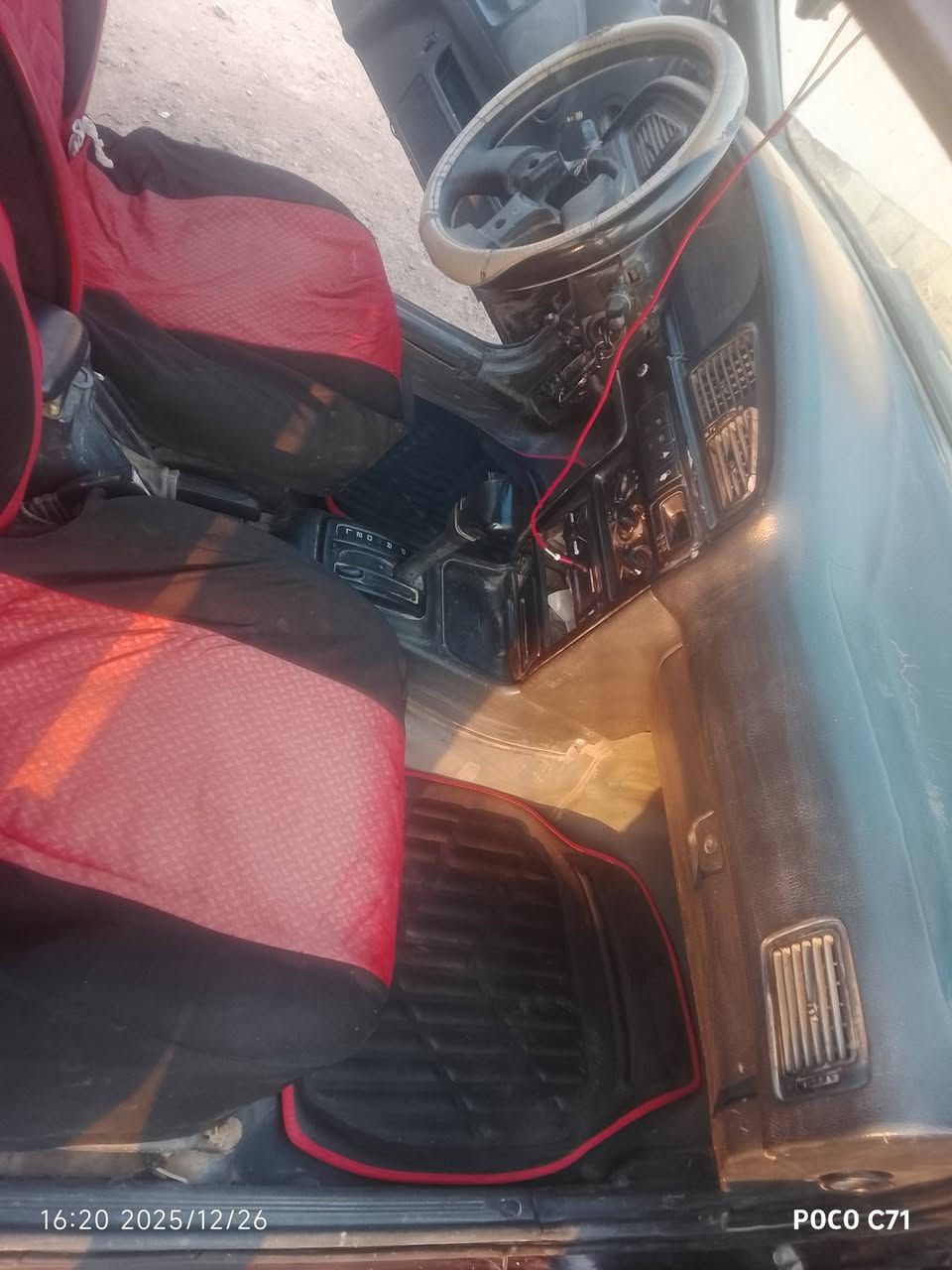 السلام عليكم .سياره النترا موديل ٩٣ كير اوتو تبريد شغال ويرادلها شويه تعديلات  رقم بغداد انكليزي .. سنويه ٢٧ السياره بسمي سعر ٢٨  بيها مجال مكاني بغداد ***********
