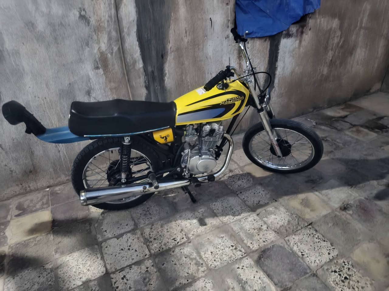 عمي سلام عليكم دراجه توهه معمره شاصيهه  23 اوراق اسكنر دراجه نضيفه وحلوه اوراقه كامله دراجه شلعه ومعدل السعر 600 وبيهه مجال حك الجيه راسني الخاص مفتوح مكاني حي الشهداء


**إذا كنت صاحب هذا الإعلان وتريد حذفه لأي سبب، رجاءا أرسل رسالة إلى الدعم الفني**