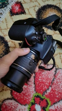 نيكون 5600 • شاشة لمس • ملحقات كاملة