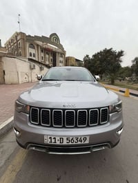 جيب كراند شيروكي لمتد 2018 فول عدا الفتحة صبغ 3 قطع جاملغين وبنيد ✅  م...