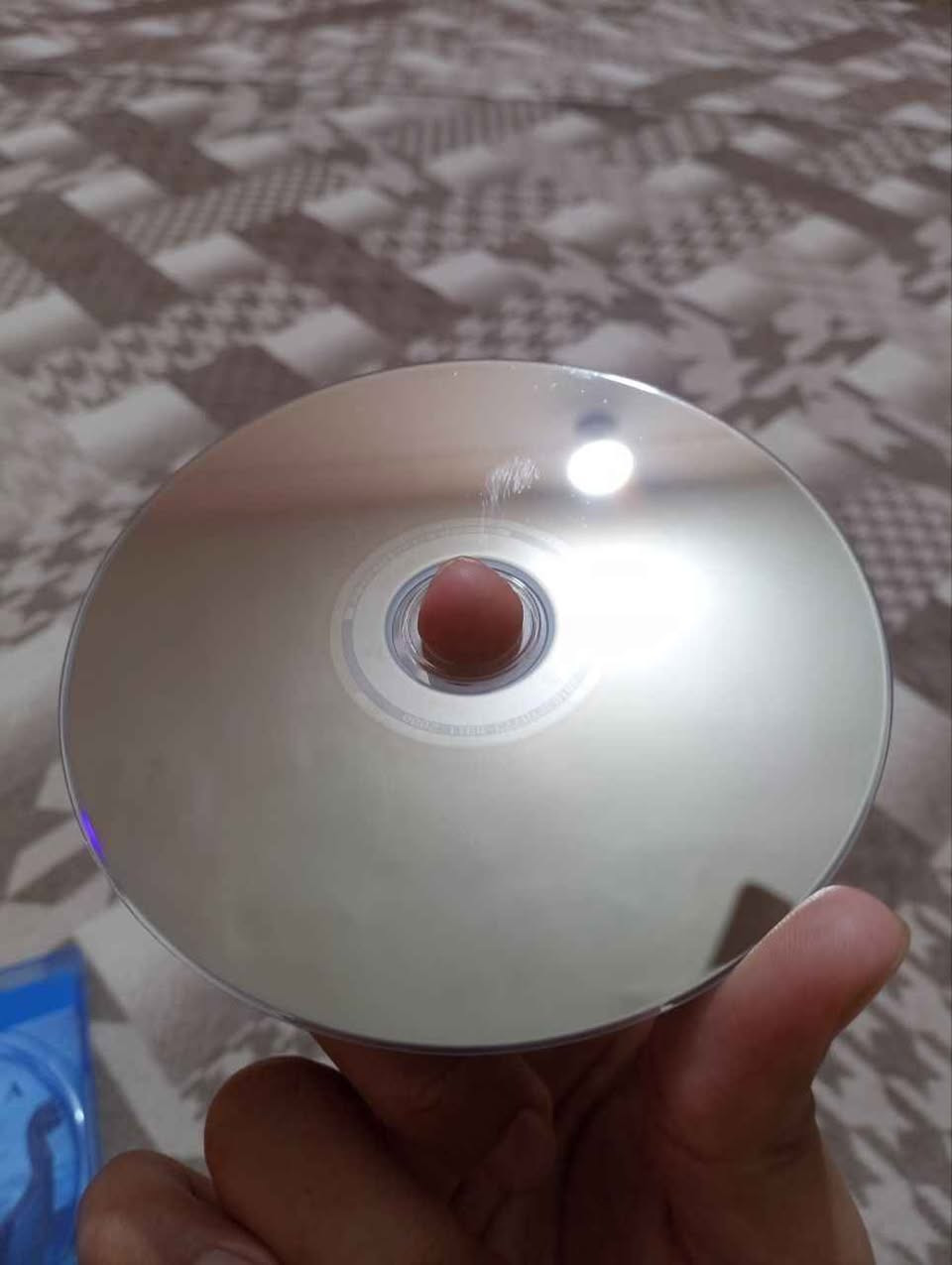 ( قرص للبيع أو المراوس  ) قرص لعبة اساسن كريد فالهالا جديد وعل فحص السعر (15 ألف) قفل أو مراوس بقرص اساسن كريد ميراج فقط العنوان ميسان حي المعلمين الجديد الفتحة الثانية قرب مدرسة طرابلس للبنات الابتدائية الهاتف *********** عمارة, ميسان
