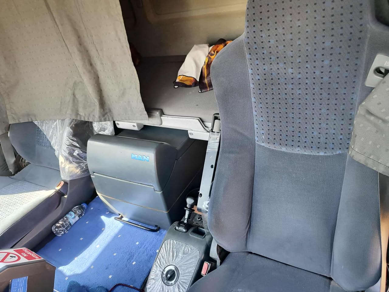 سلام عليكم مان البيع 2007 فول مواصفات عربانه مكنيسان تخم تاير راس وعربانه ***********
