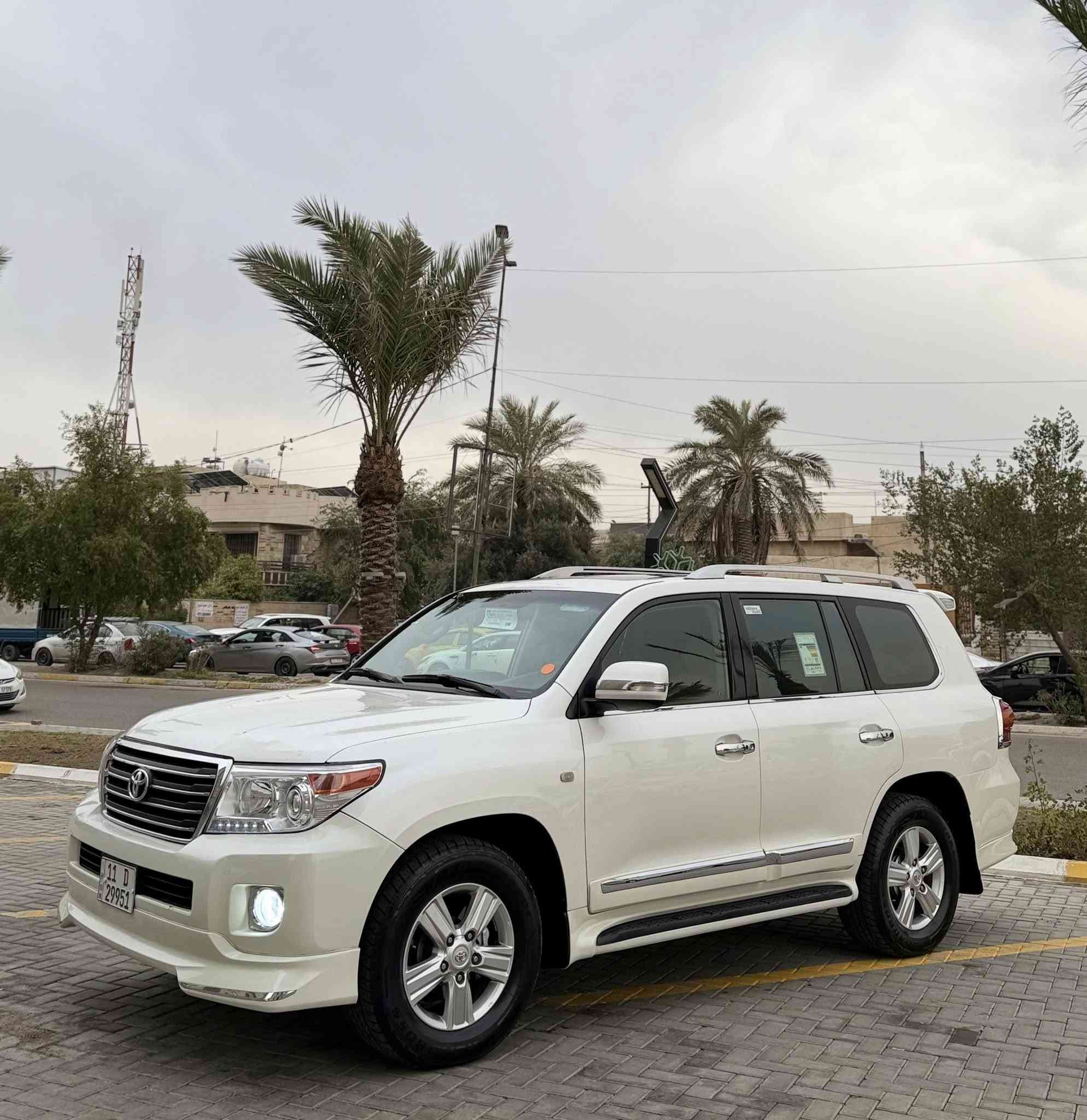 سلام عليكم
لاندكروز 2010    
رقم بغداد مكفوله ضربه وصبغ وتبديل  مواصفات vxrفول واحد ع واحد 8سلندر 4بصمات كشنات جلد فتحه ثلاجه داخل لونين شاشه ايباد منضومه زنون مشروع وطني السياره جاهزه مكينه وحداده وتبريد وتخم تاير كله ع وضع الشركه والأستفسار  

الاتصال ***********
واتساب ***********

مكاني بغداد حي الجهاد 
 
السعر 285 وبيها مجال
