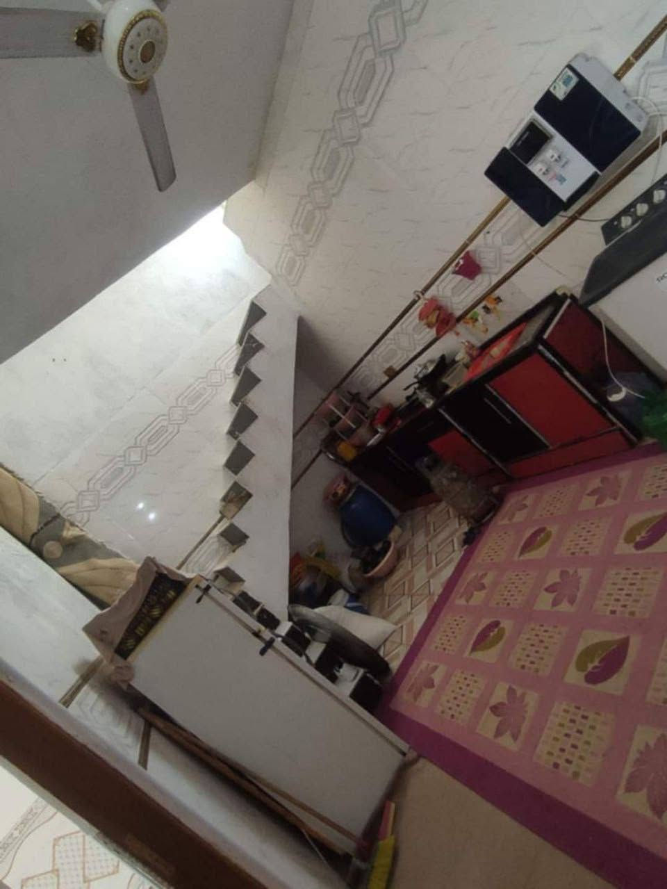 🏡 بيت للبيع  – موقع مميز  مقابل  قرية الغدير (عمود 276) ✨
البيت مرقم من البلدية + إقرار محكمة 

📏 المساحة: 100 متر
💰 السعر: 35 مليون (قابل للتفاوض)
🏗️ البناء: بلوك | الأساس والسقف: كونكريت

🔹 مواصفات البيت:
✅ غرفة نوم 🛏️
✅ صالة 🛋️
✅ صحيات داخل وخارج  🚽
✅ مطبخ 🍽️
✅أستقبال 

🔹 الخدمات المتوفرة:
💧 ماء | ⚡ كهرباء | 🚗 شوارع مبلطة | 🏫 مدارس قريبة

📍 الموقع: شارع الصب  – مقابل  قرية الغدير عمود 276
📜 الملكية: طابو زراعي (إقرار محكمة)

📞 للتواصل:
أتصال ‌‏ *********** ‏ واتساب***********
