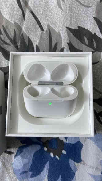 كيس فقط ايربود جيل 4 بدون عزل 

واتساب ***********
